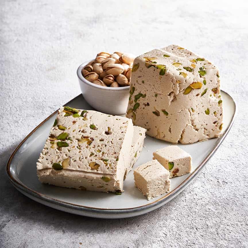 حلاوة طحينية مكسرات